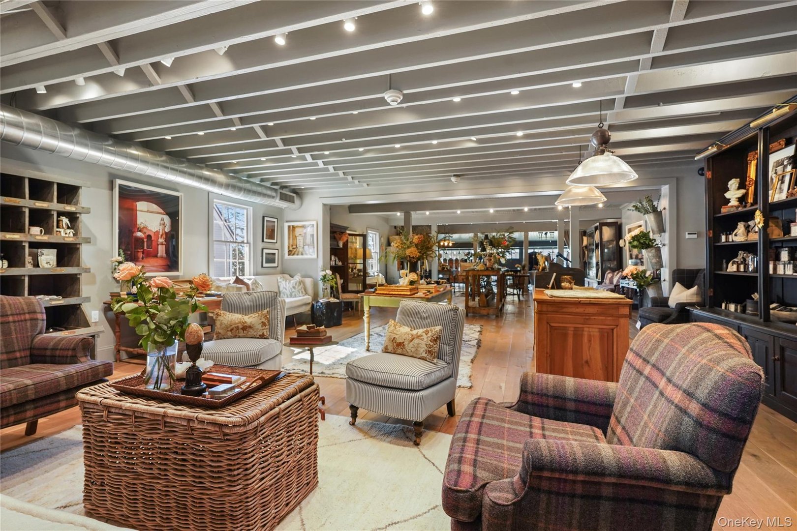 259 Westchester Avenue Photo 16