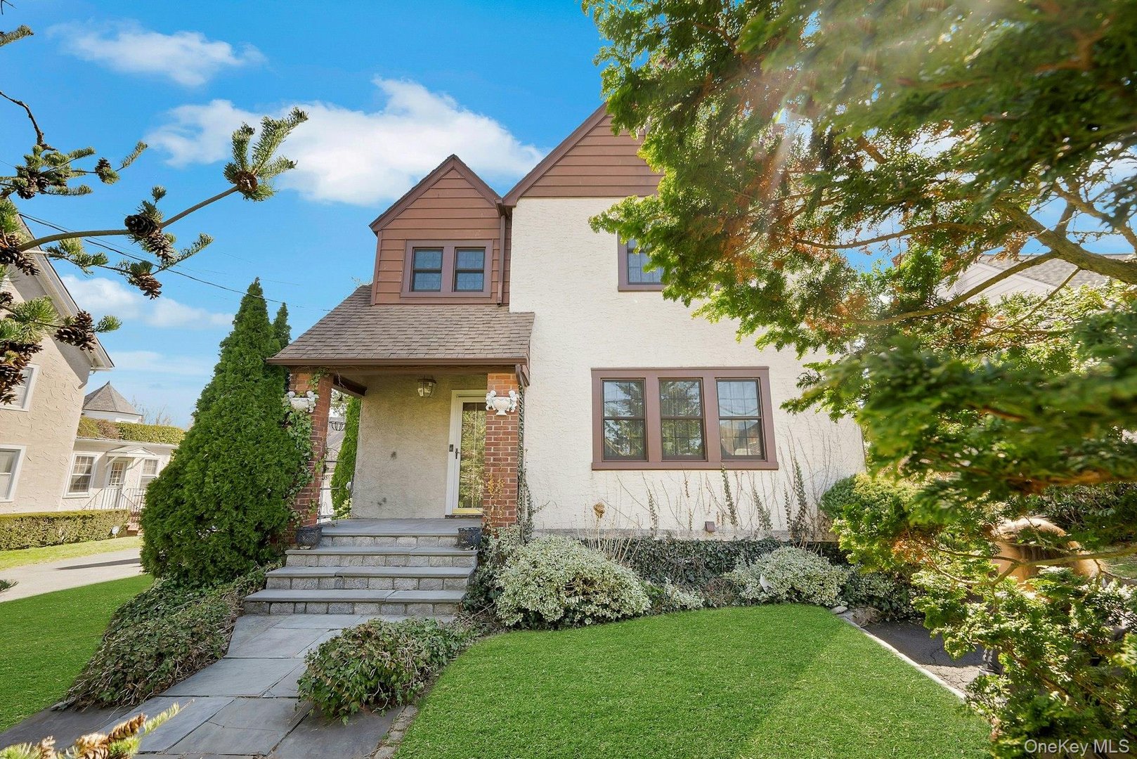 156 Park Drive Photo 1