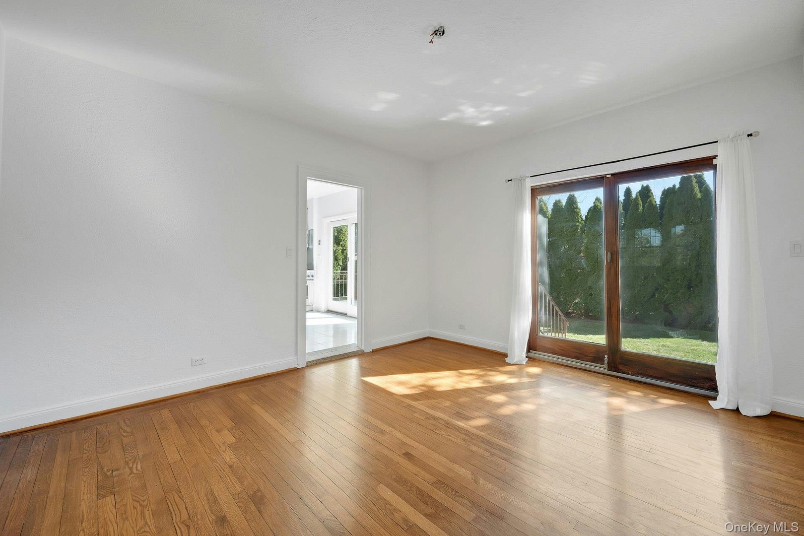 156 Park Drive Photo 10
