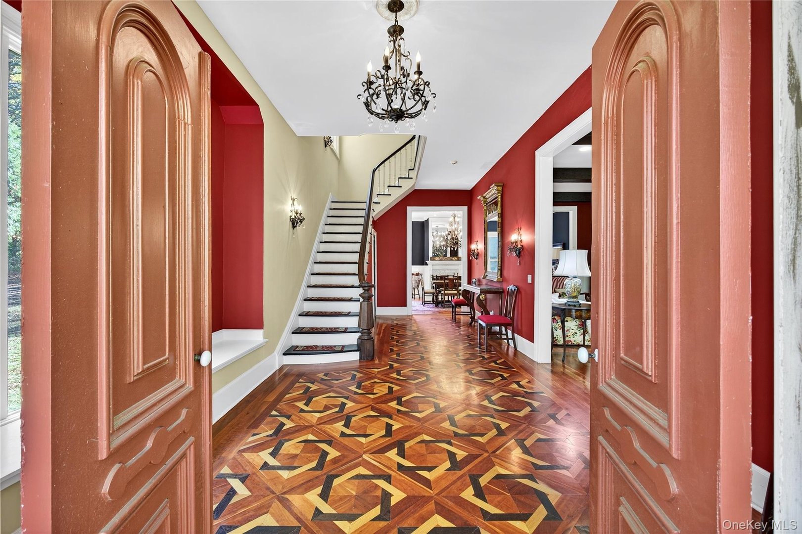 250 Route 100 Photo 6