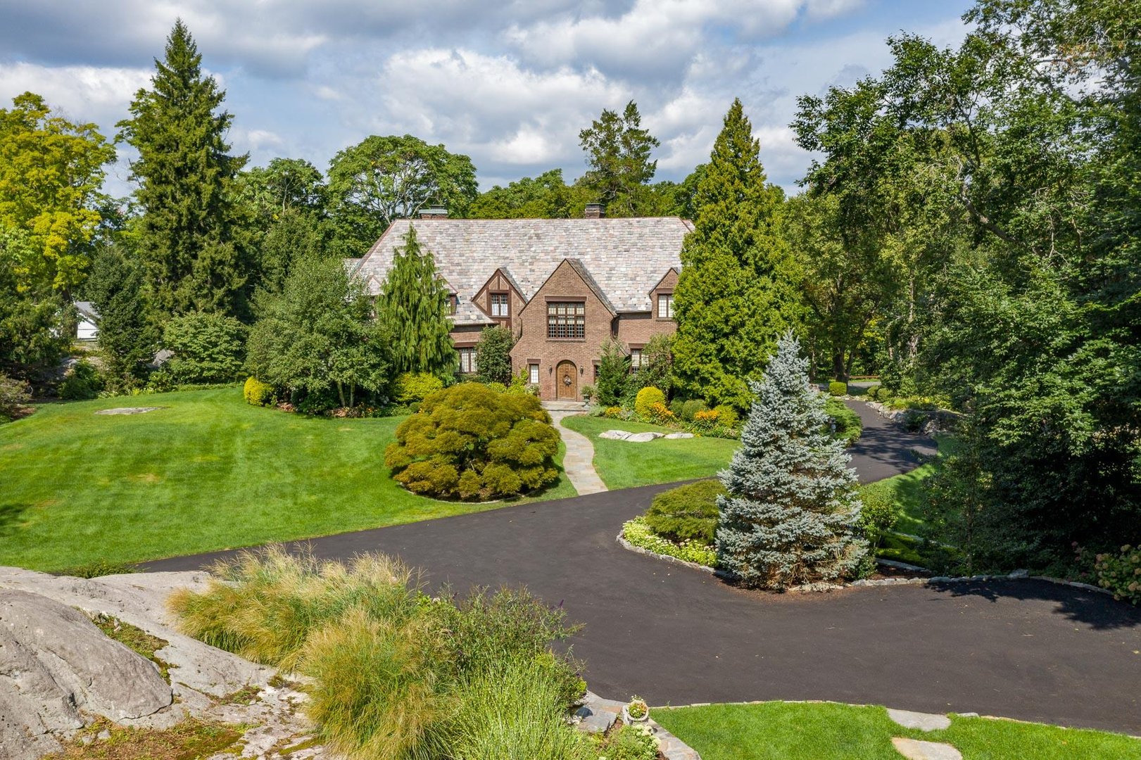 31 Old Briarcliff Road Photo 1