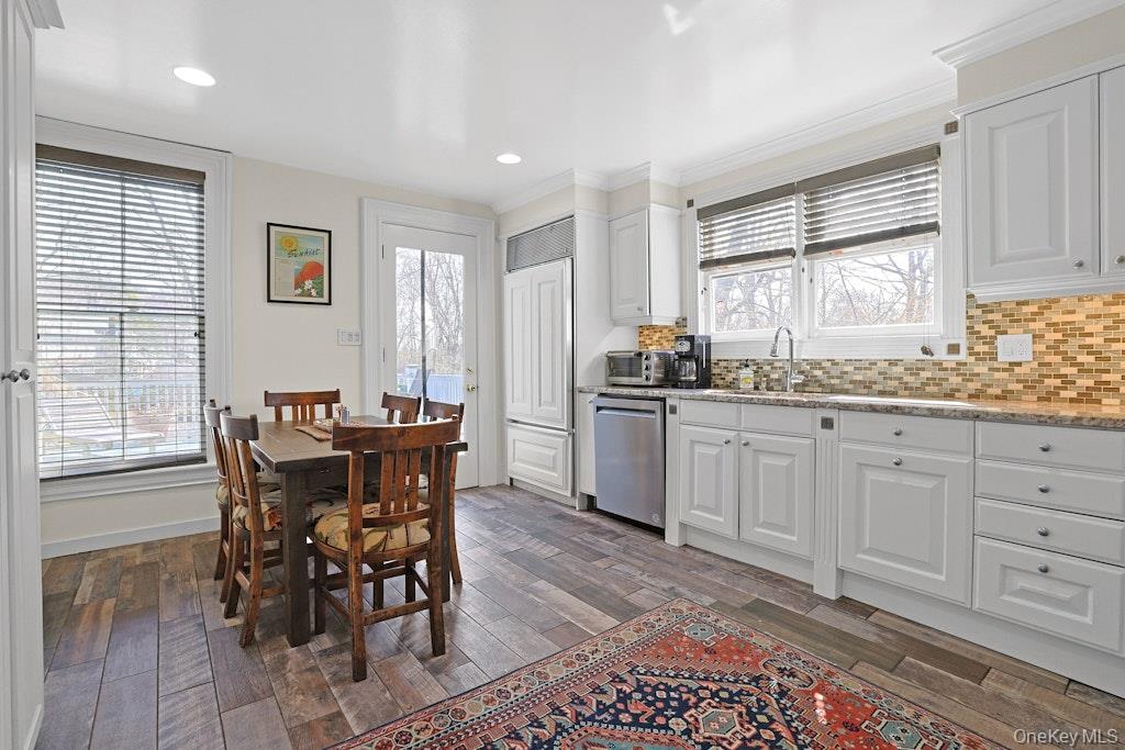 280 Bedford Road Photo 16