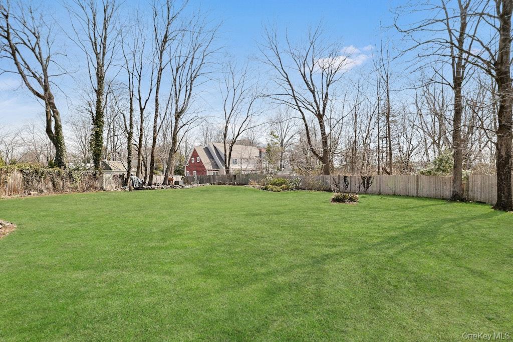 280 Bedford Road Photo 35