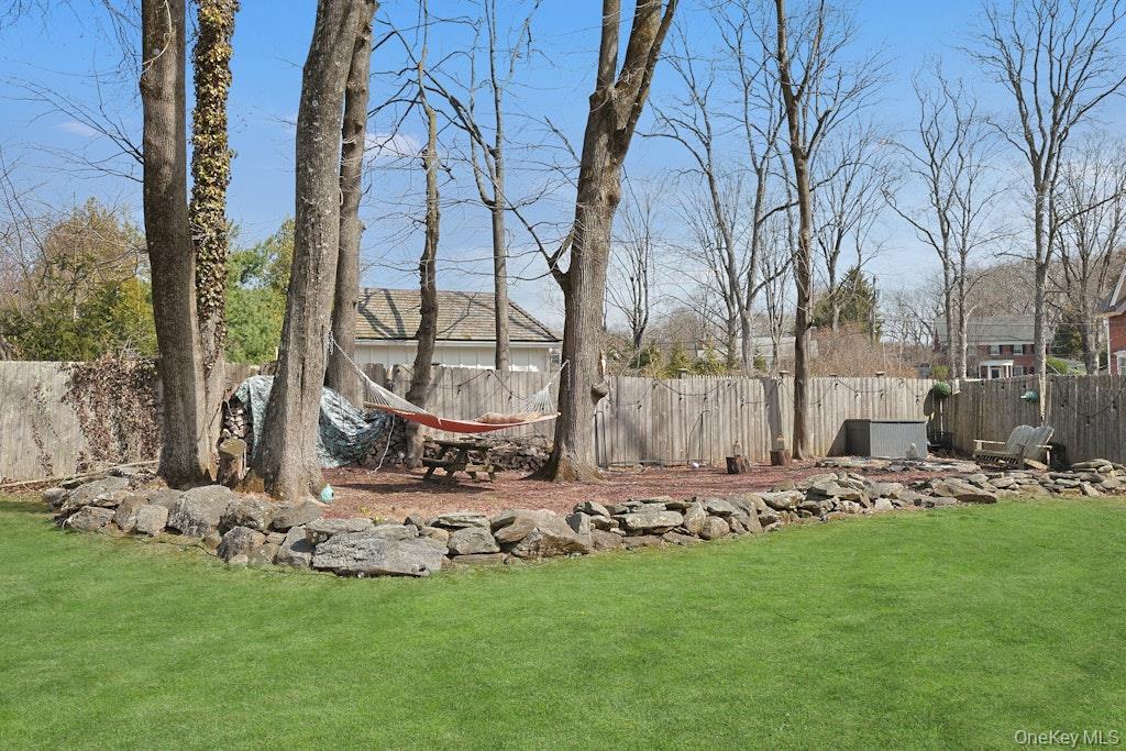 280 Bedford Road Photo 36