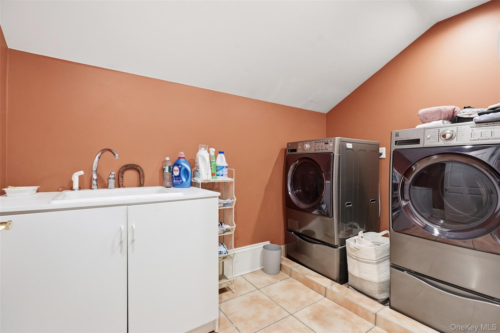 5 Rock Shelter Photo 29