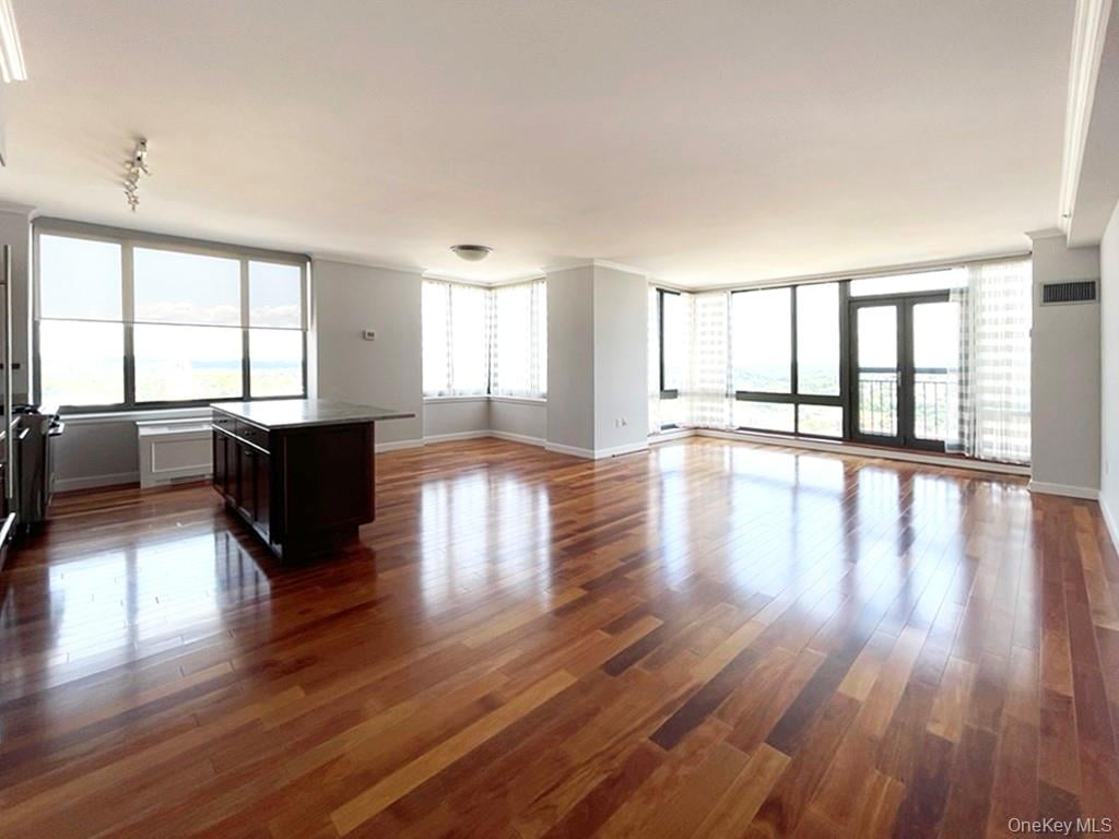 10 City Place  #26E Photo 4
