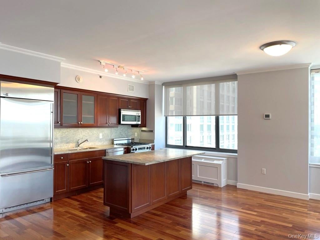 10 City Place  #26E Photo 1