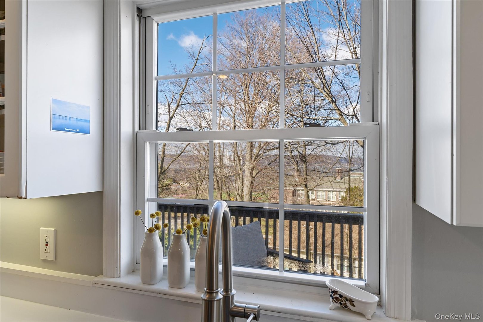 91 Grove Street Photo 9