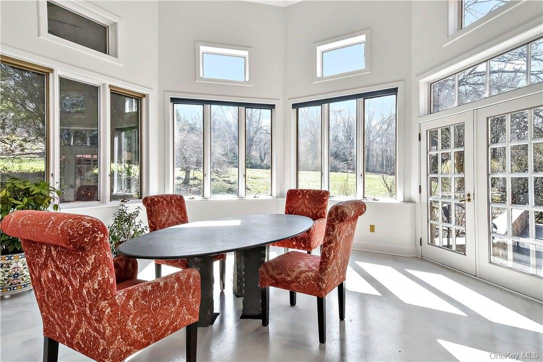 99 Moseman Avenue Photo 22