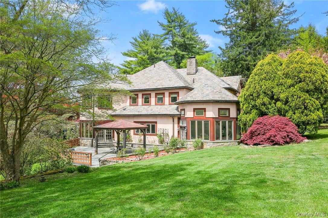 99 Moseman Avenue Photo 2