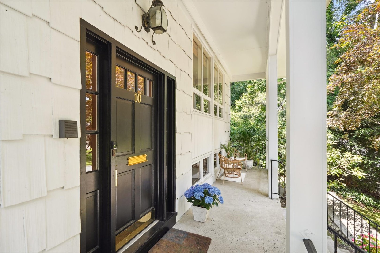 10 Rockledge Road Photo 2