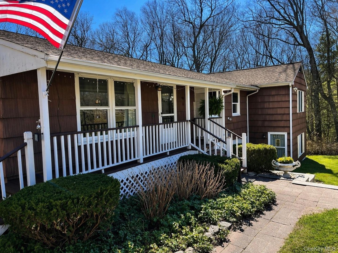 34 Glen Drive Photo 2