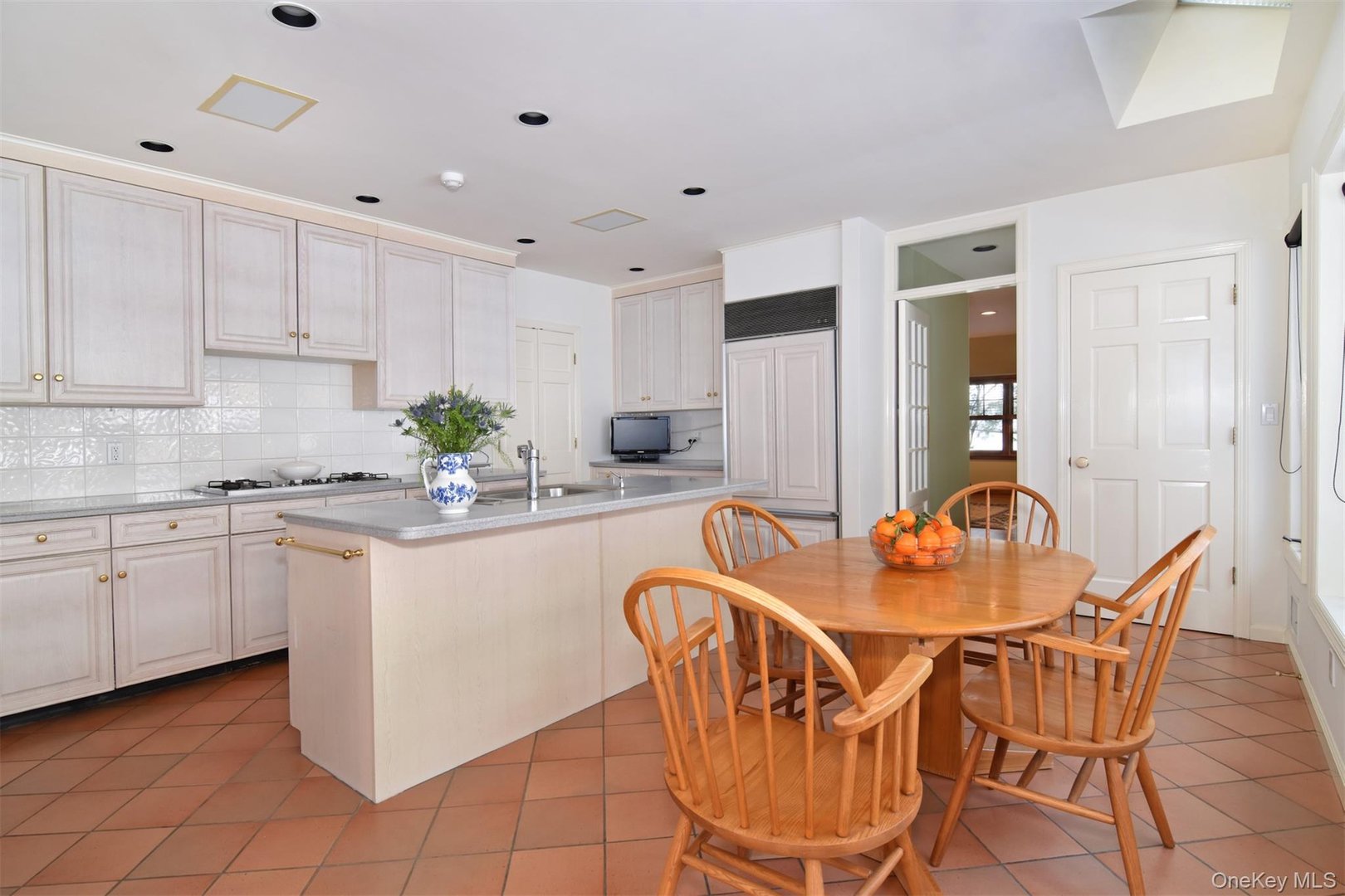 81 Pinecrest Drive Photo 8