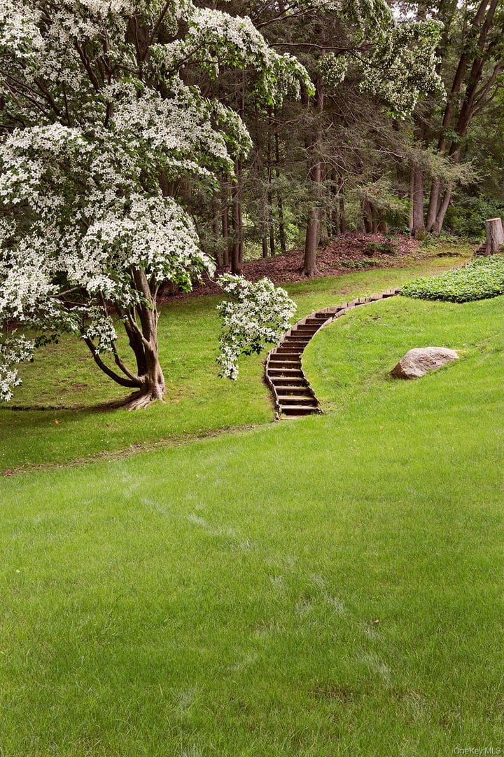 269 Stone Hill Road Photo 38