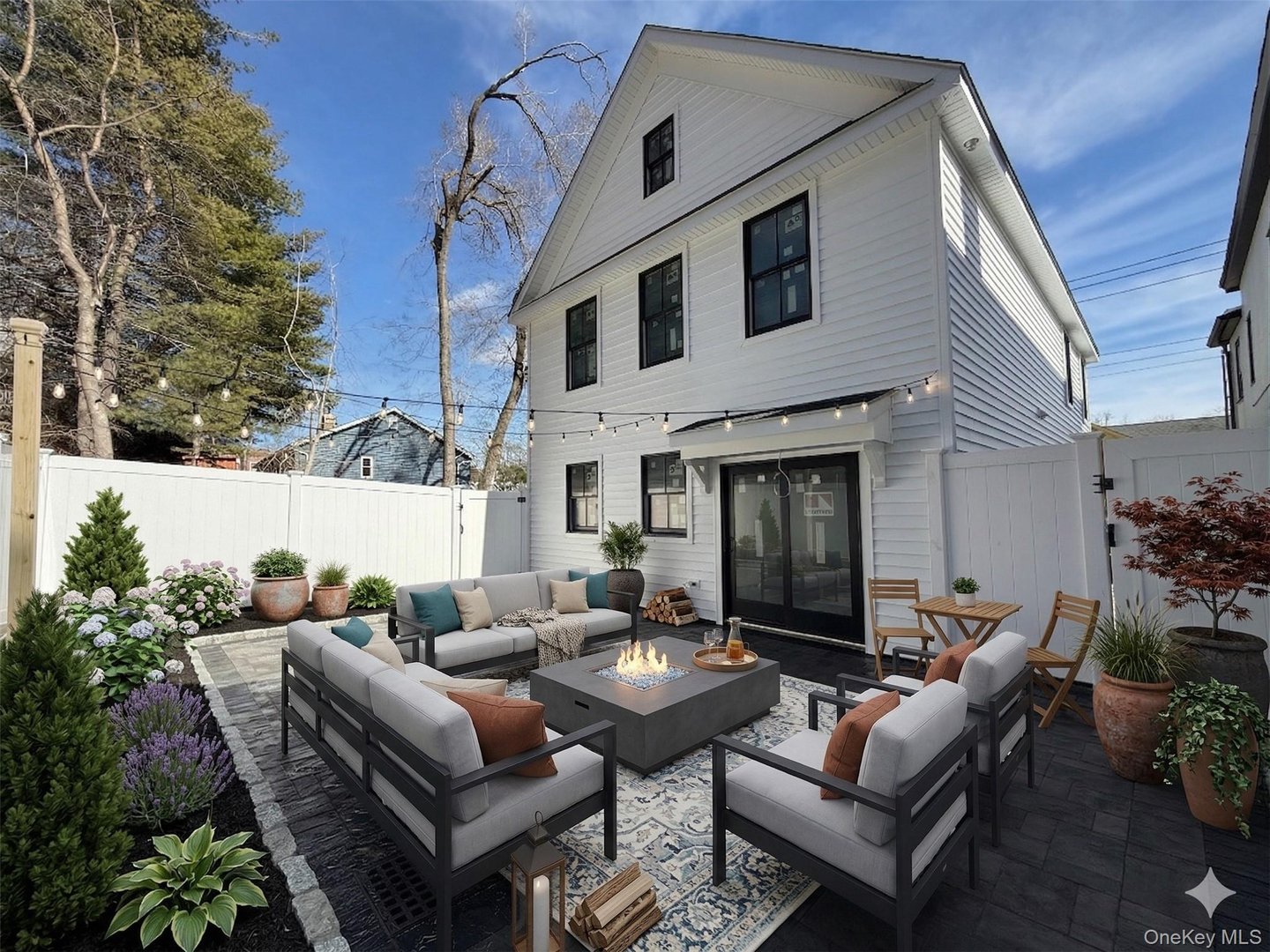 155 Grand Street Photo 10