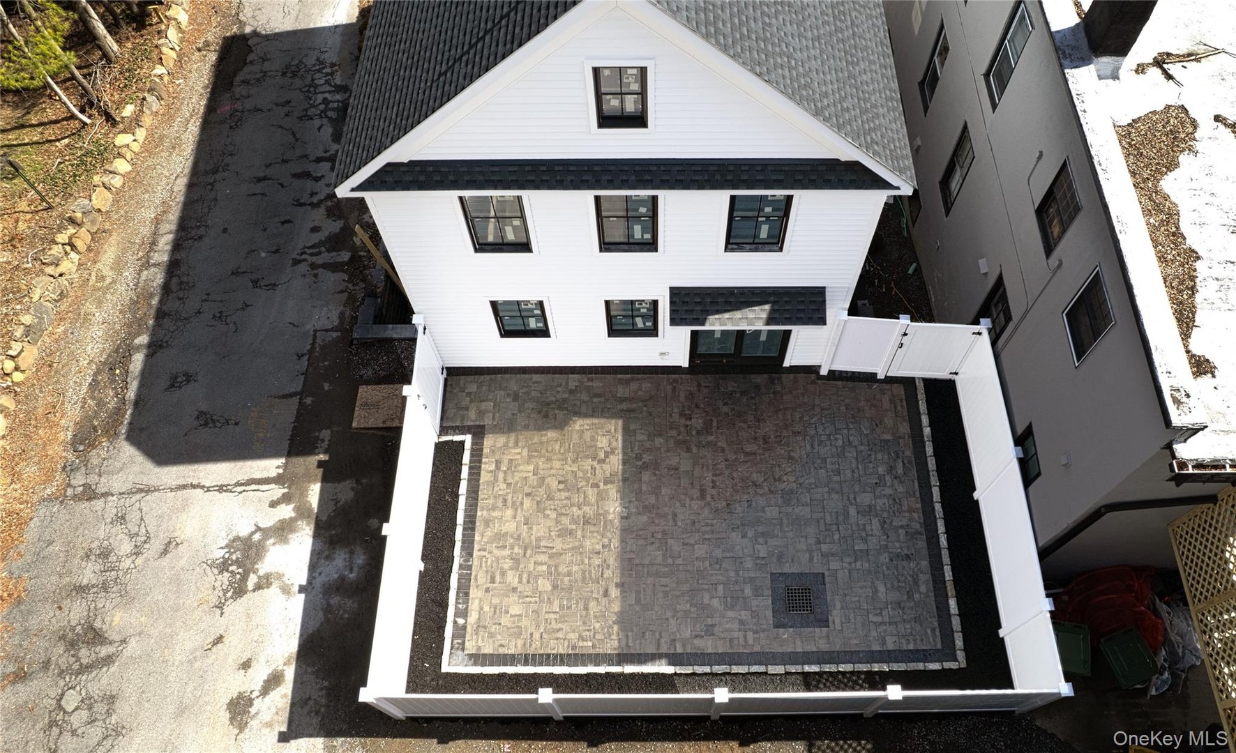 155 Grand Street Photo 12