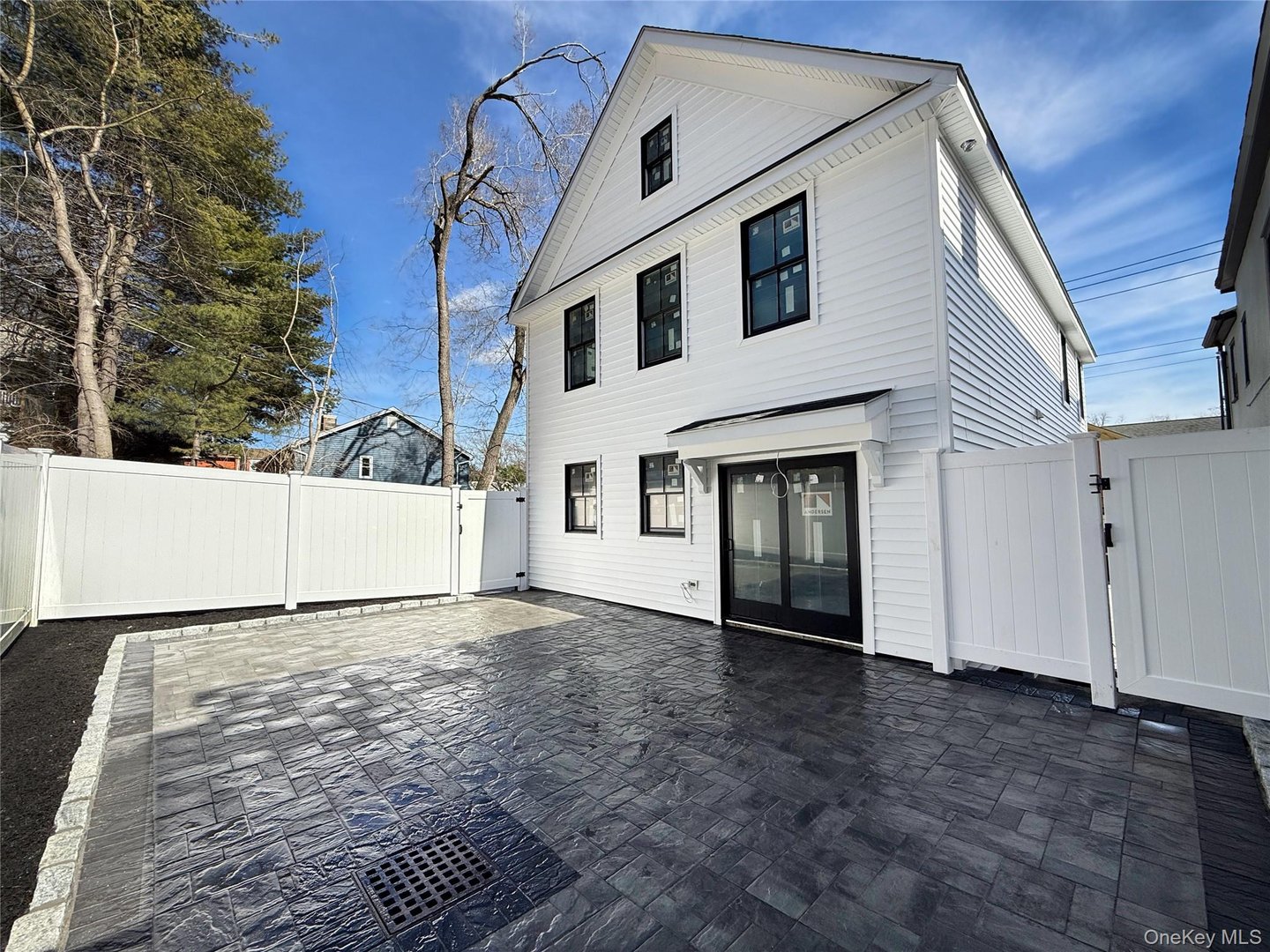 155 Grand Street Photo 11