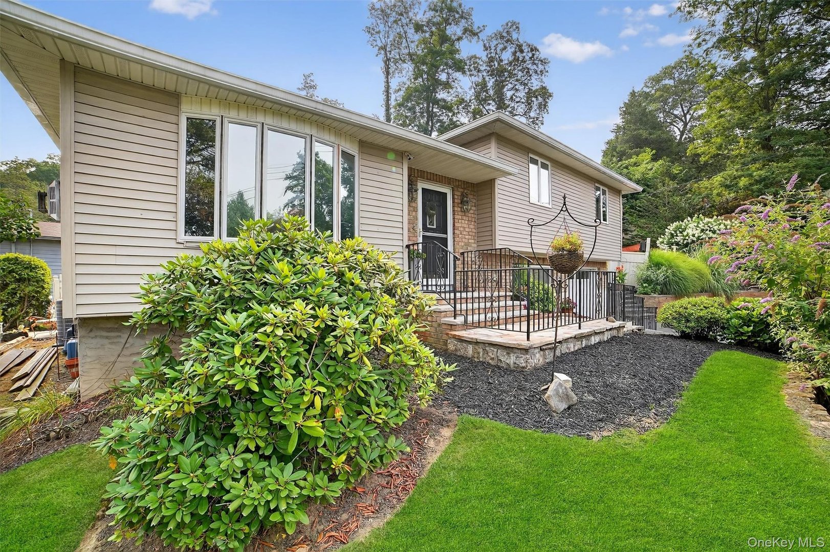 1 Overhill Road Photo 3