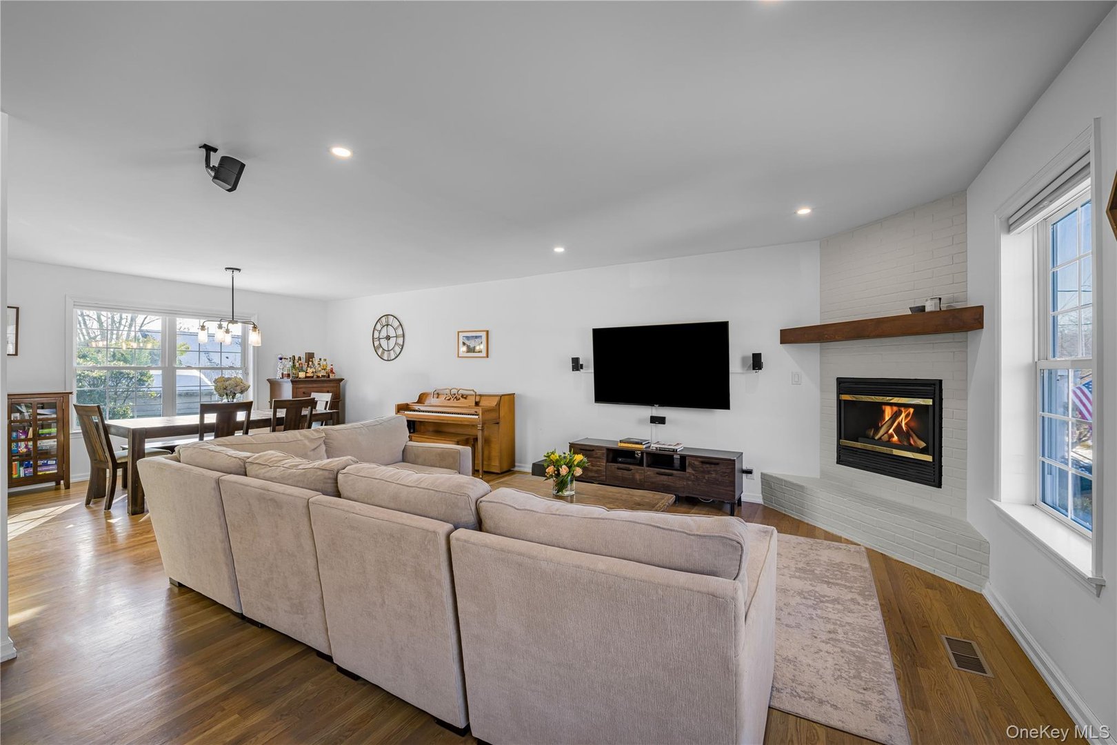 209 Neuton Avenue Photo 2