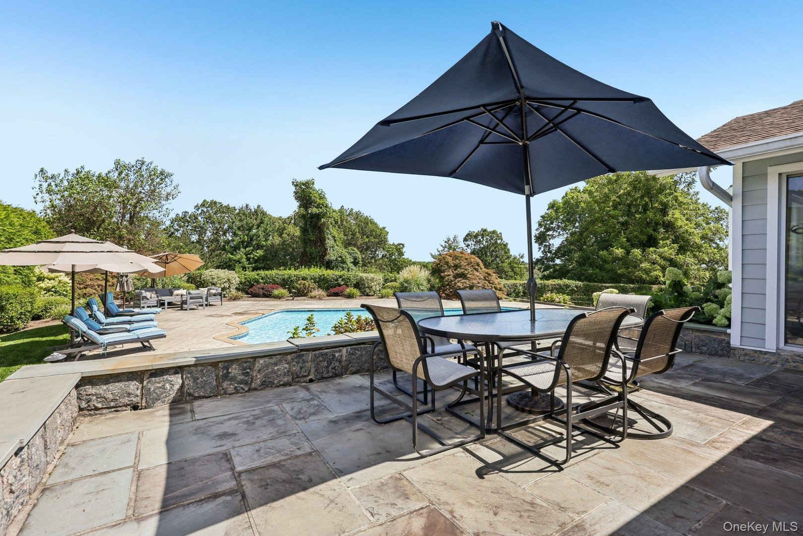 17 Magnolia Drive Photo 9