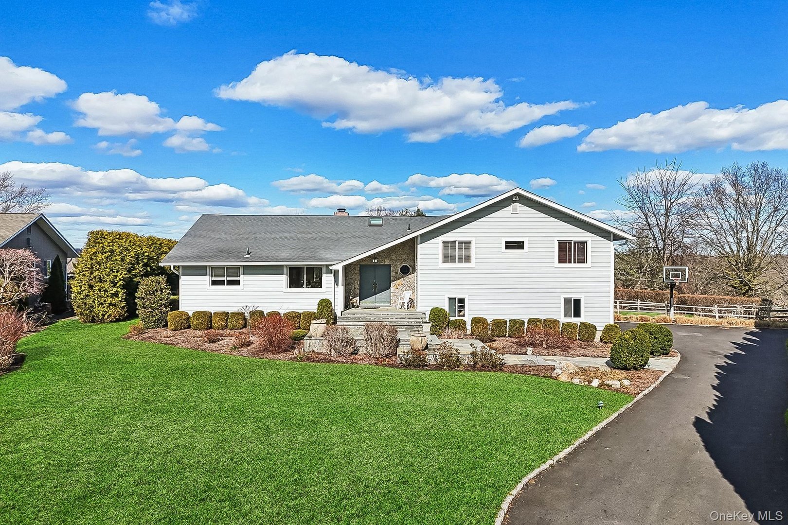 17 Magnolia Drive Photo 1