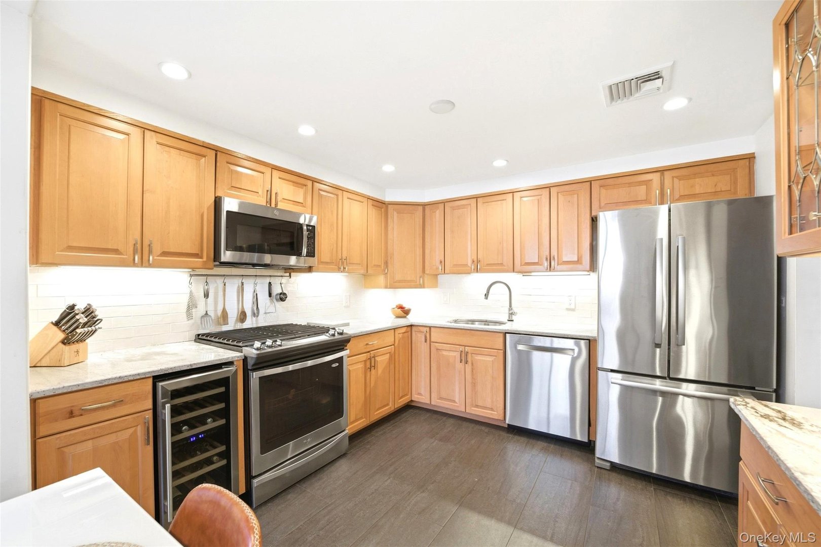 349 Martling Avenue Photo 8