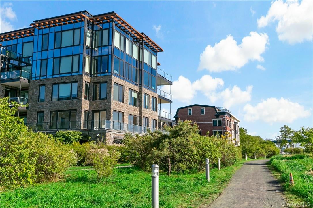 16 Rivers Edge Drive  #200 Photo 18