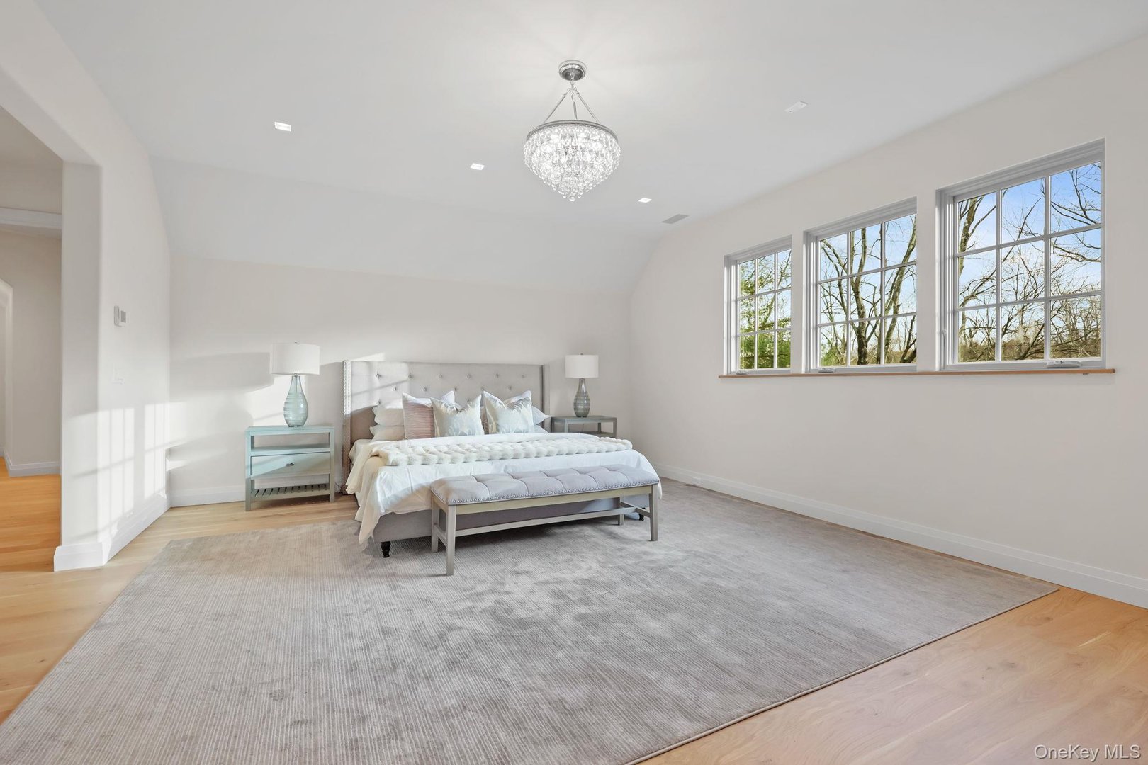 2 Barry Court Photo 26