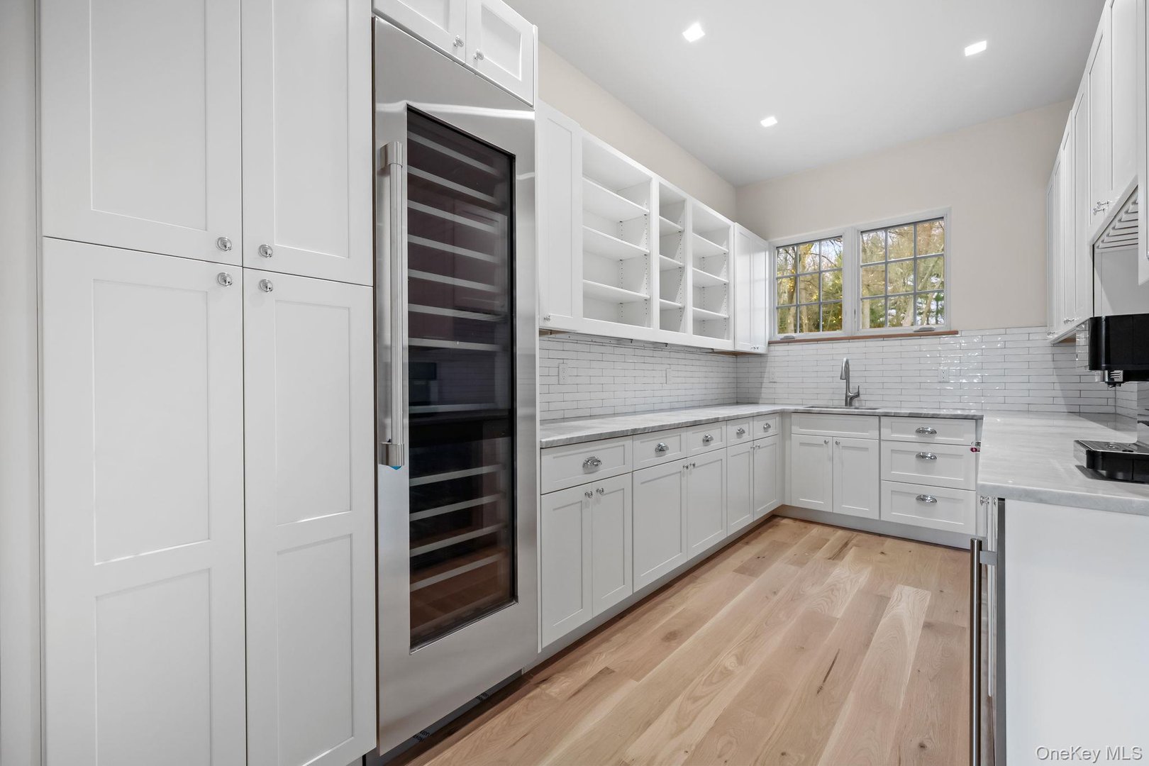 2 Barry Court Photo 14