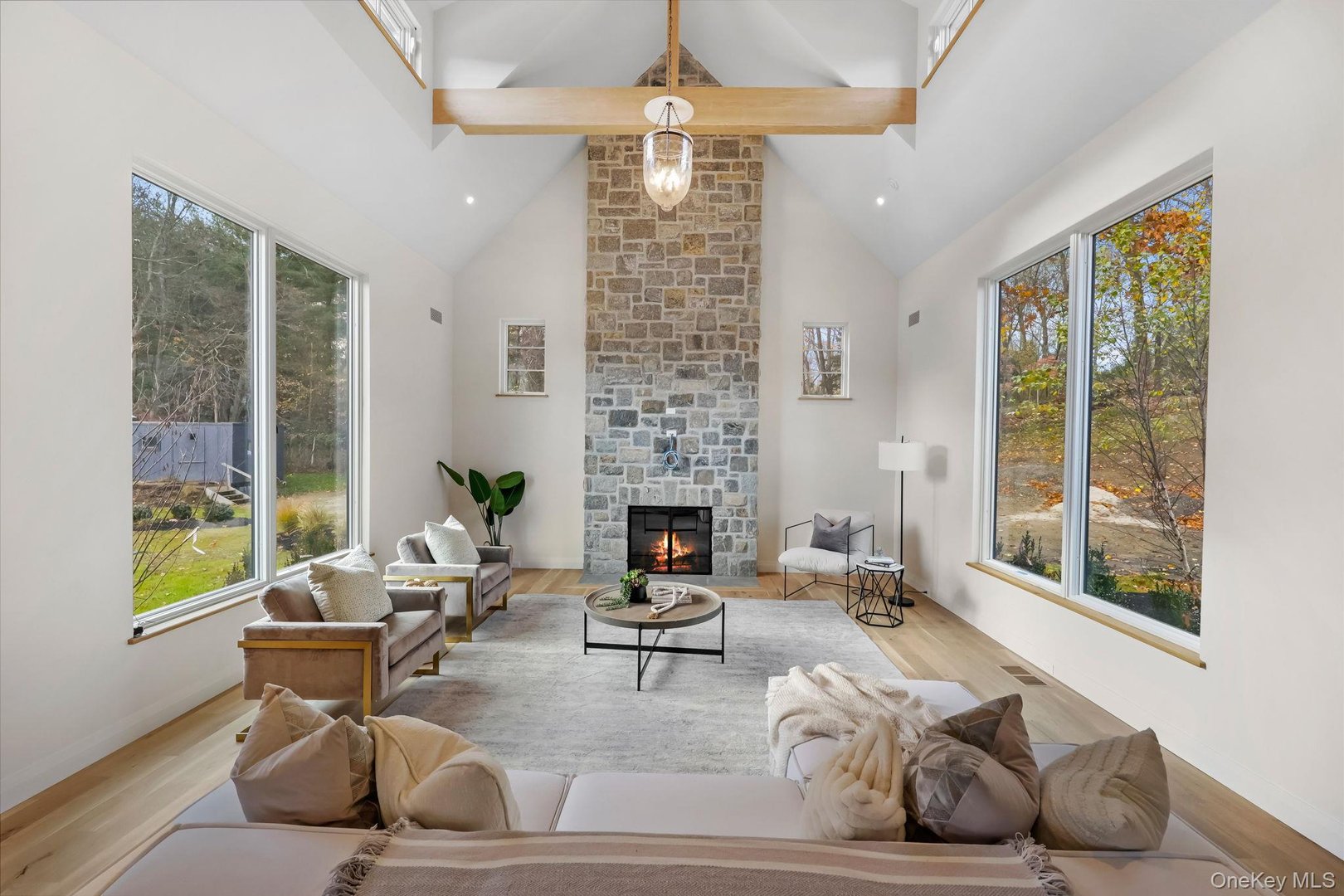 2 Barry Court Photo 7