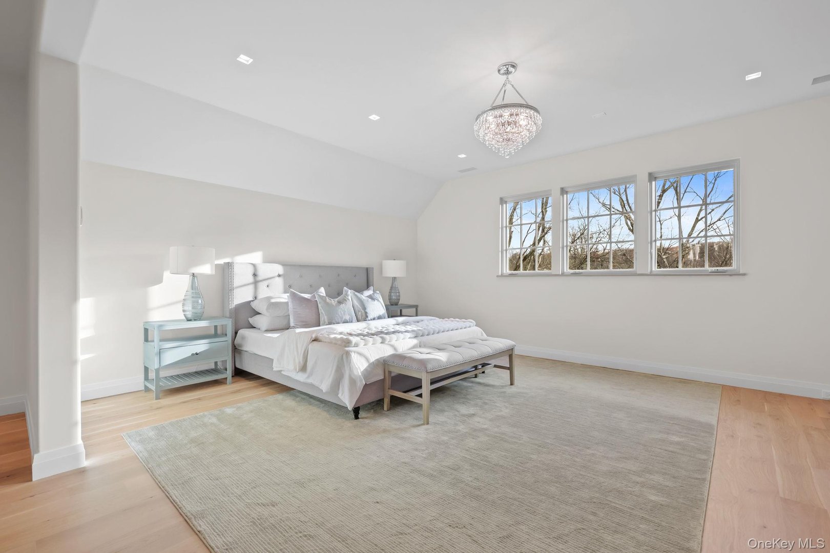 2 Barry Court Photo 28