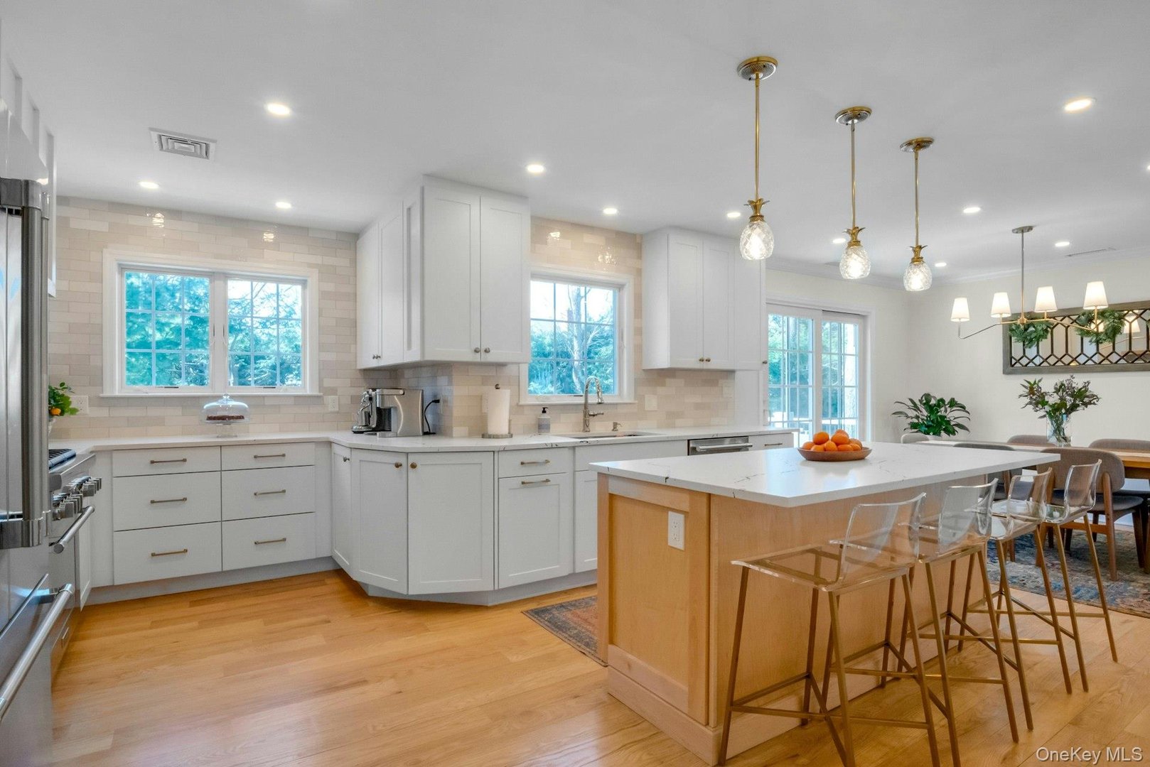 88 Marion Drive Photo 9