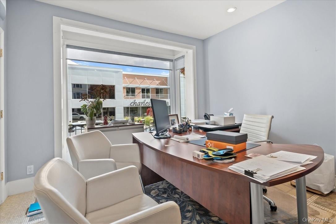 74 S Moger Avenue Photo 19