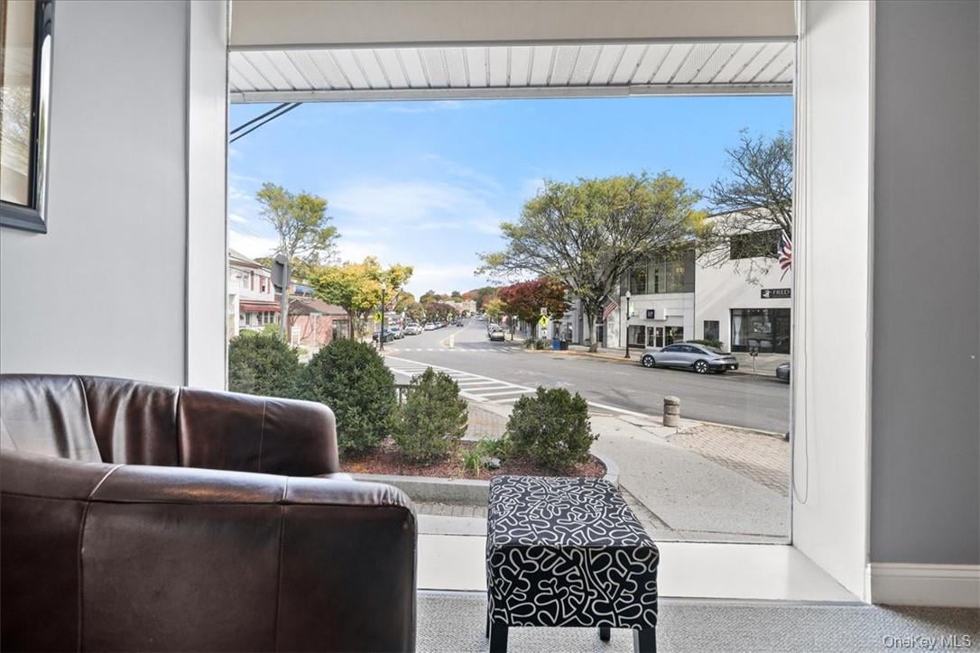 74 S Moger Avenue Photo 4