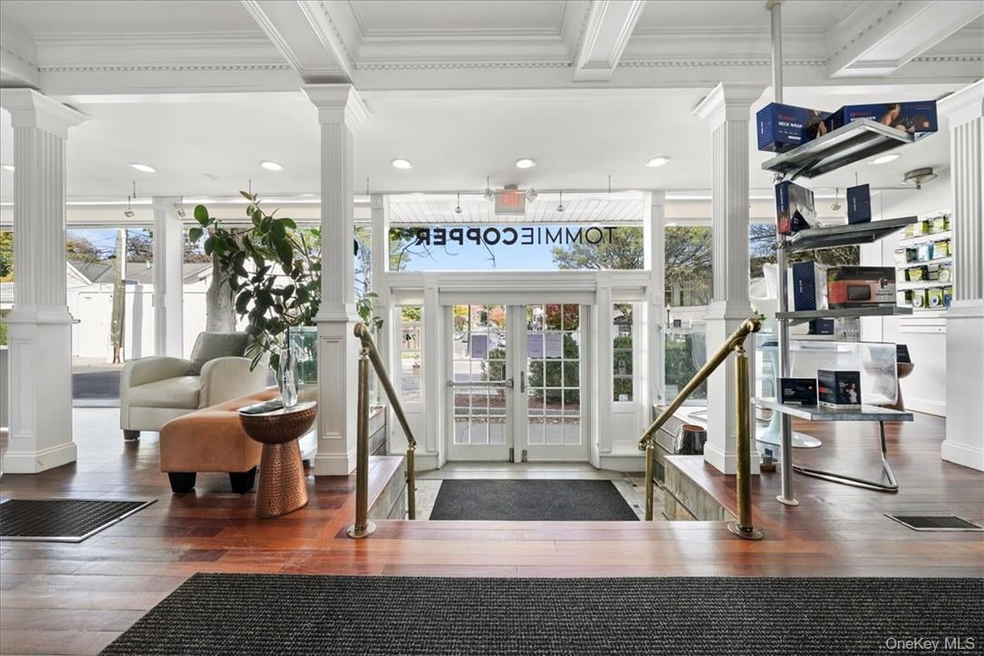 74 S Moger Avenue Photo 8