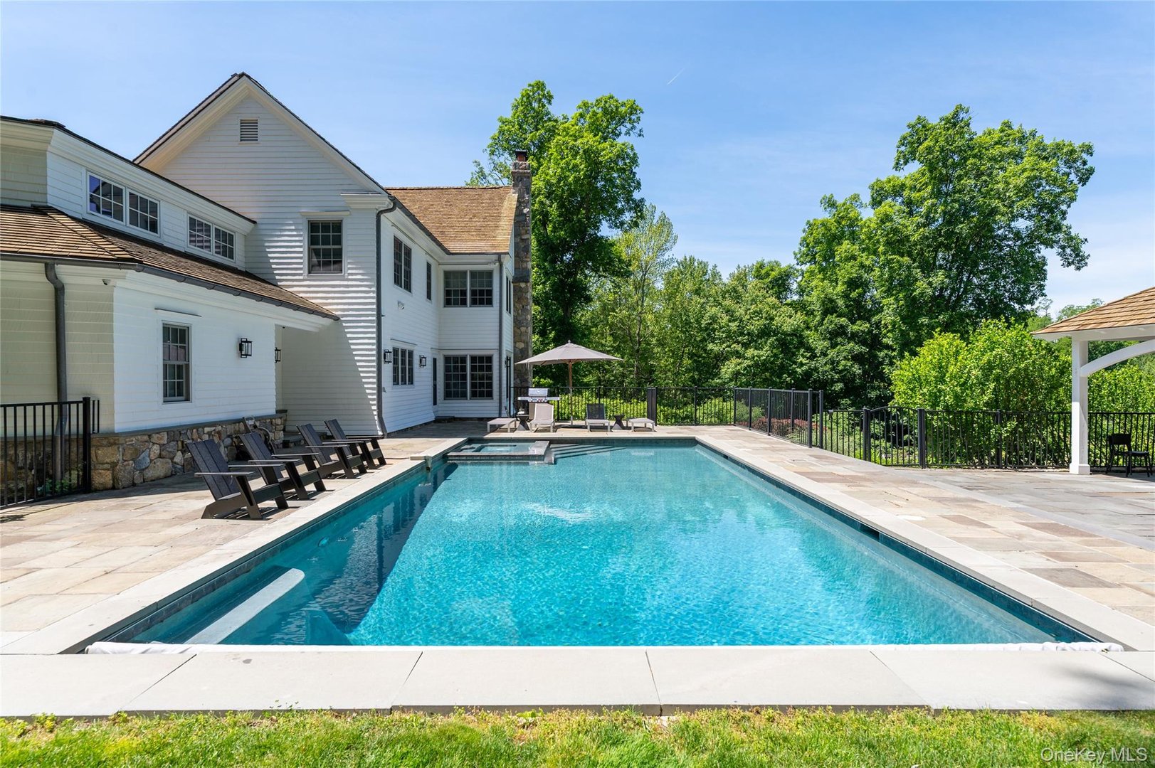 86 Sheather Road Photo 46