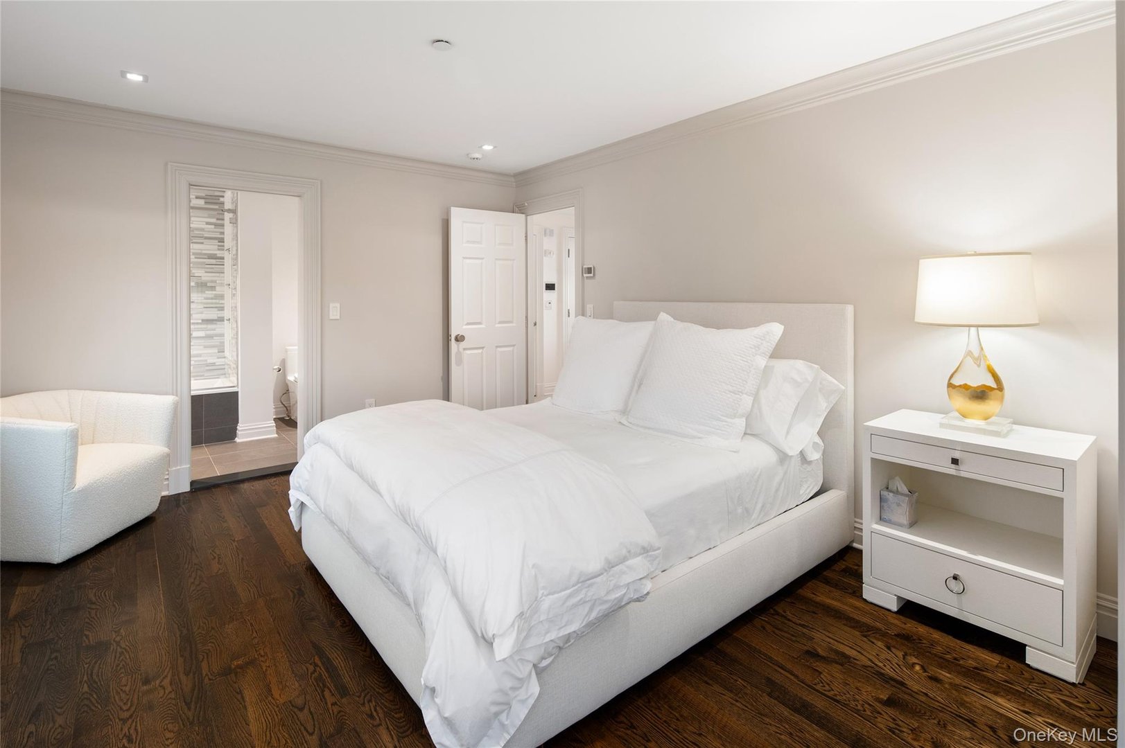 86 Sheather Road Photo 26