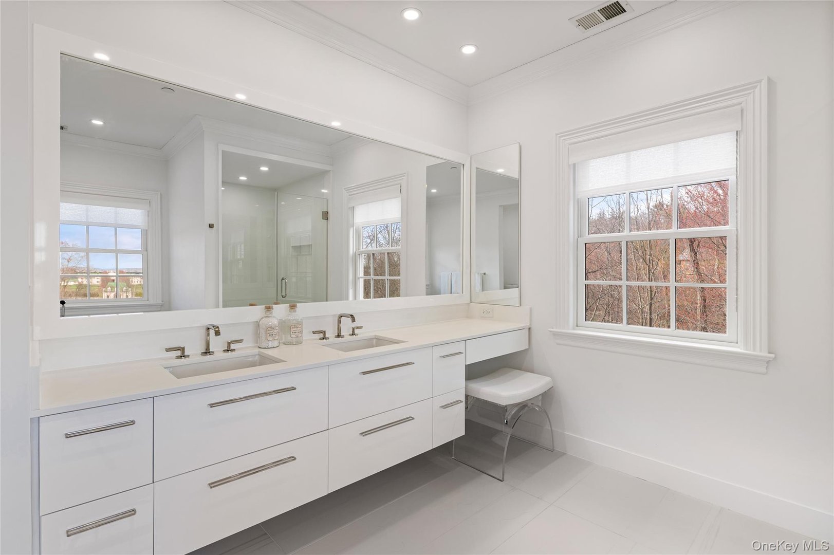 86 Sheather Road Photo 23