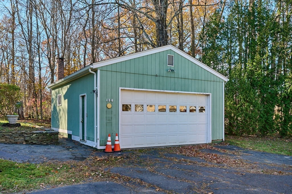 158 Main St Photo 18