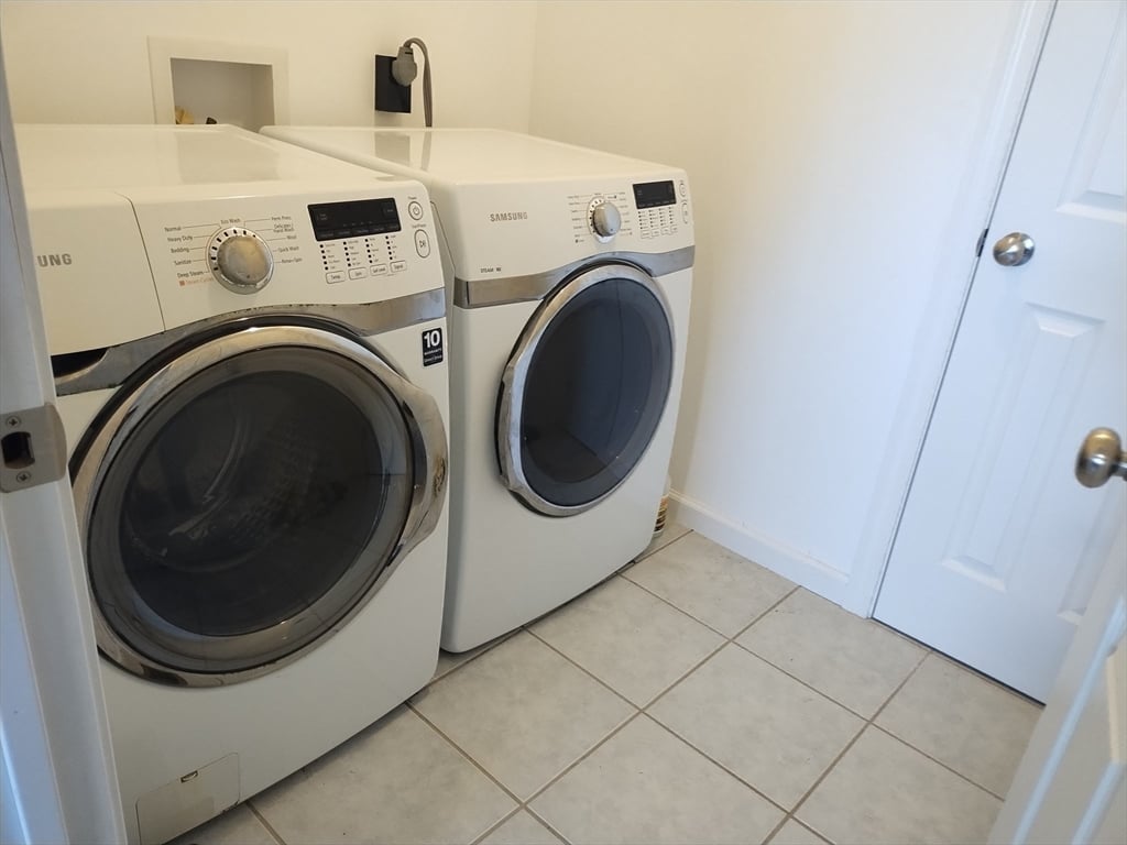 26 Russell St  #A-B Photo 34