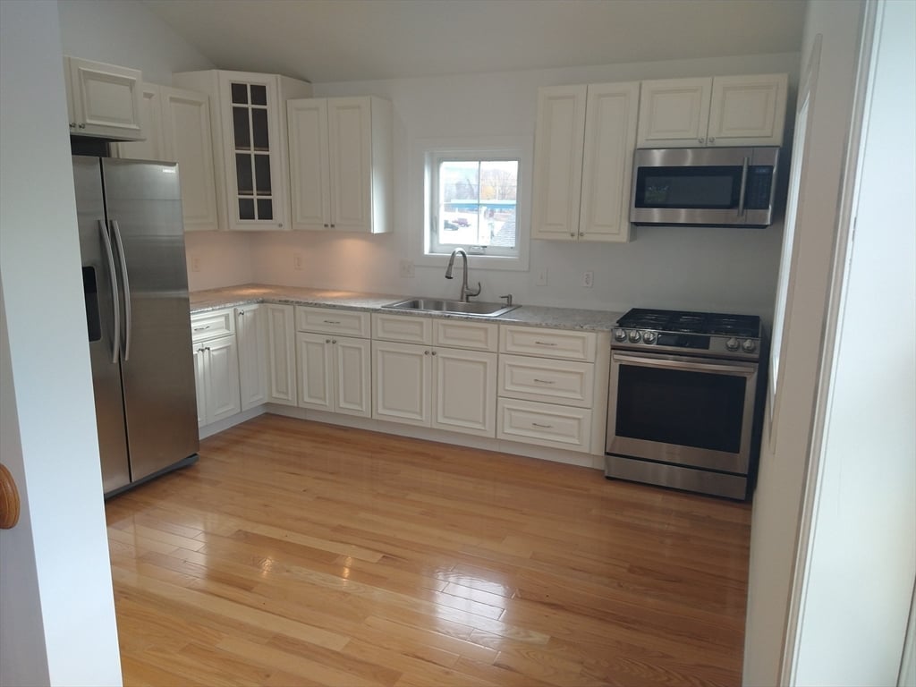 26 Russell St  #A-B Photo 13