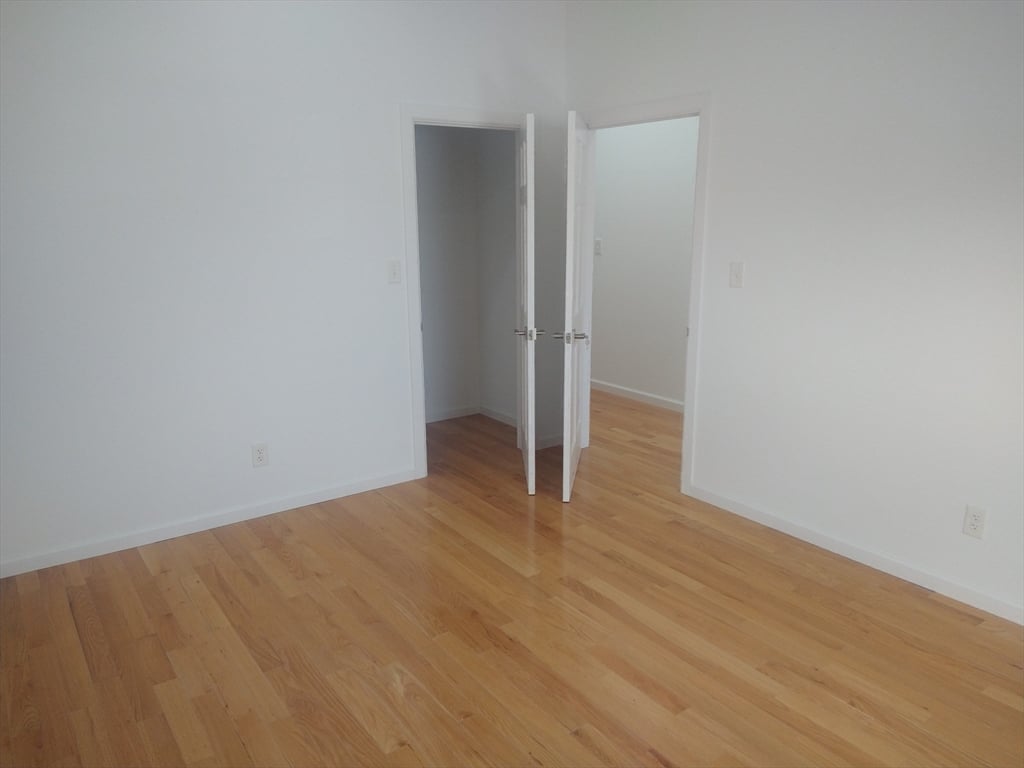 26 Russell St  #A-B Photo 20