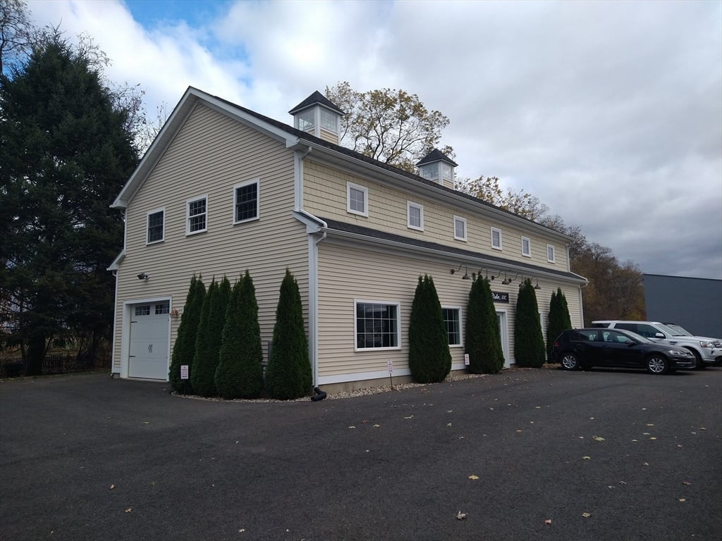 26 Russell St  #A-B Photo 2