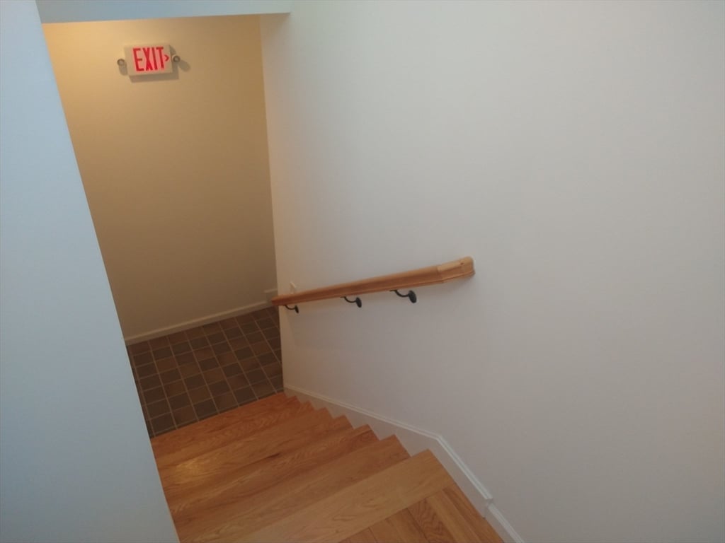 26 Russell St  #A-B Photo 25