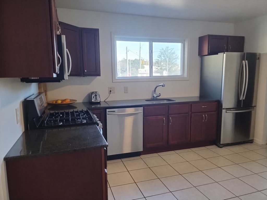 26 Russell St  #A-B Photo 32