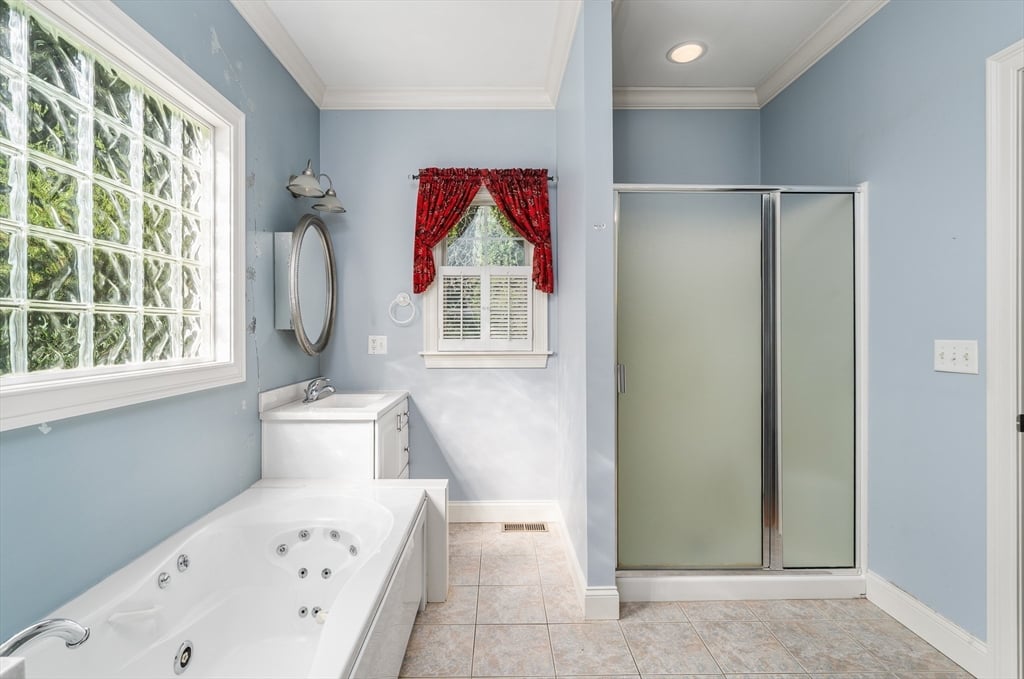 10 Golden Cir Photo 17