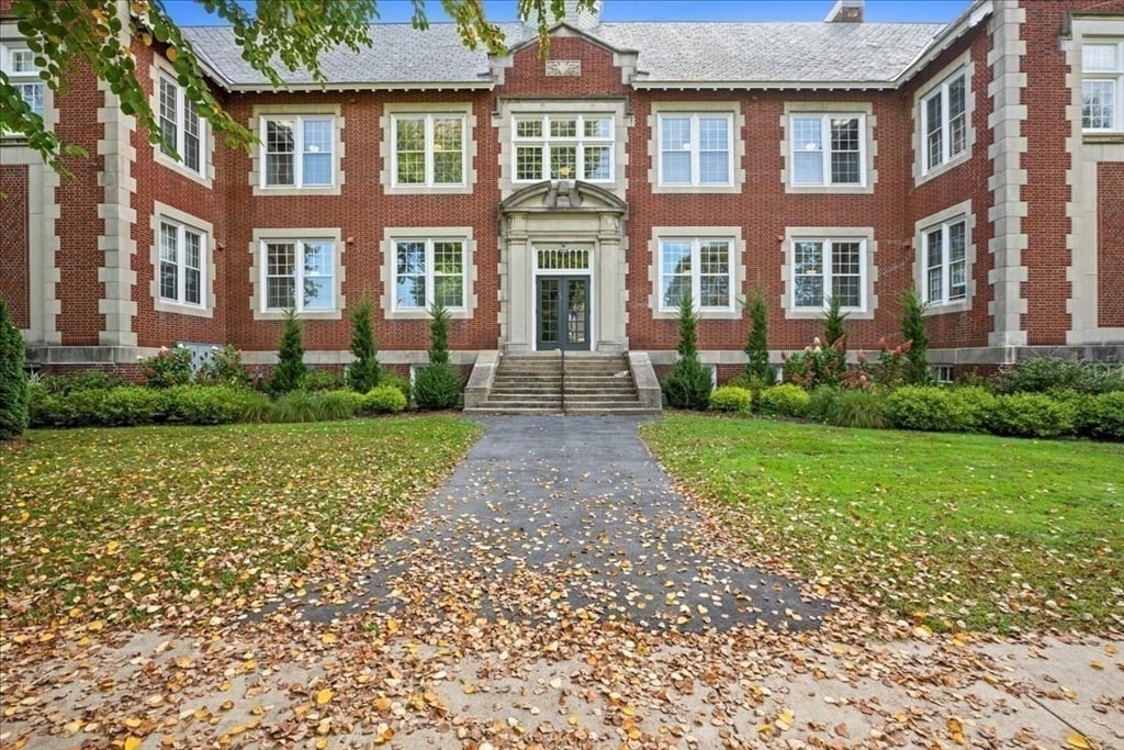 58 Main St  #3 Photo 23