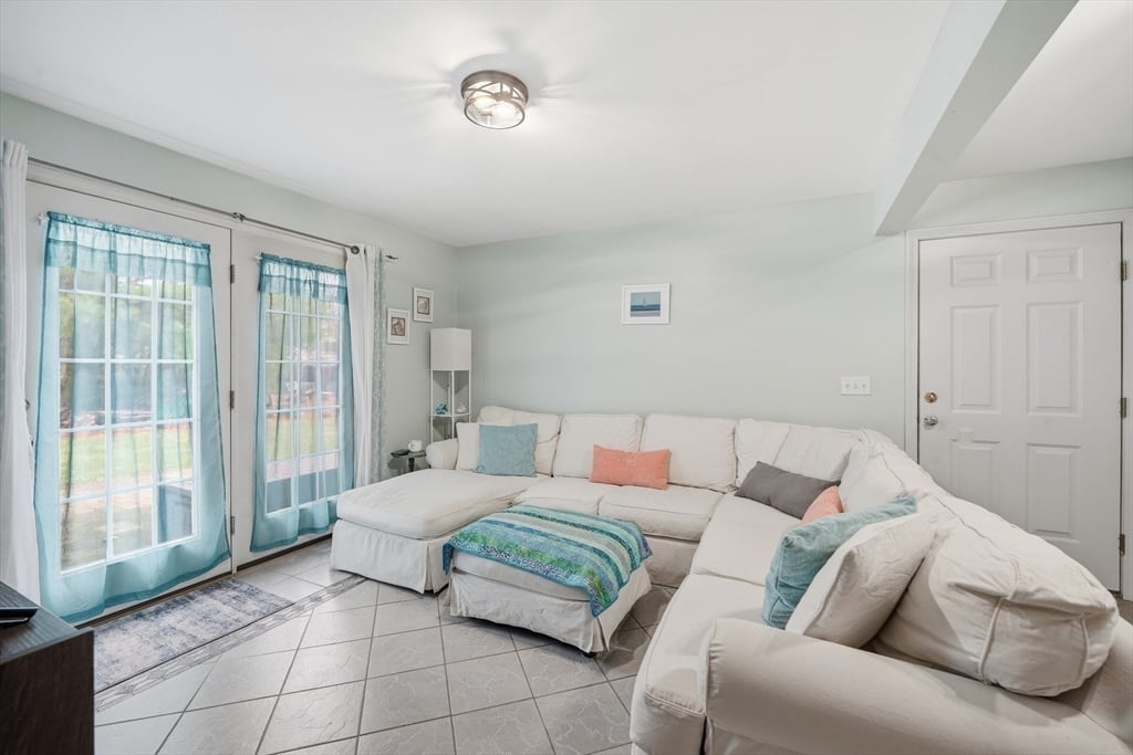 7 Hillside Meadows Dr Photo 8