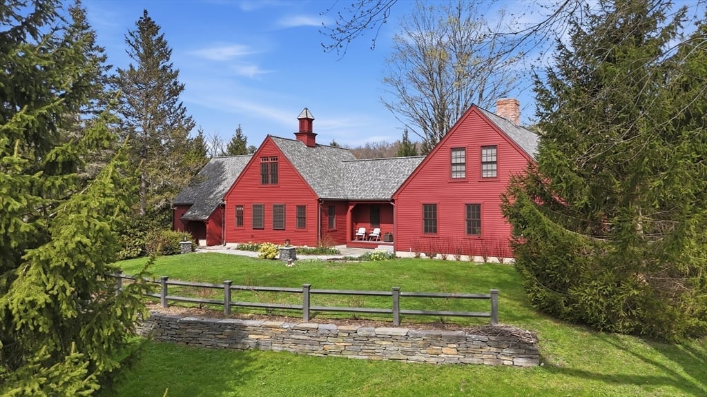 281 Leverett Rd Photo 1