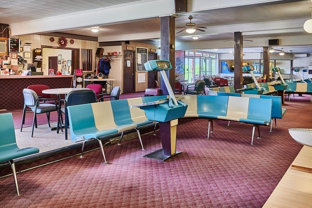 74 College Hwy Photo 20